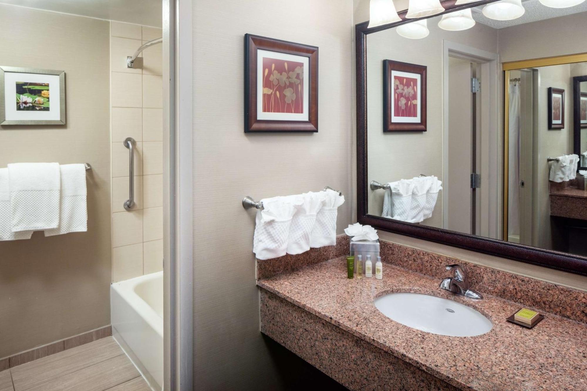 Doubletree By Hilton Cherry Hill Philadelphia Екстериор снимка