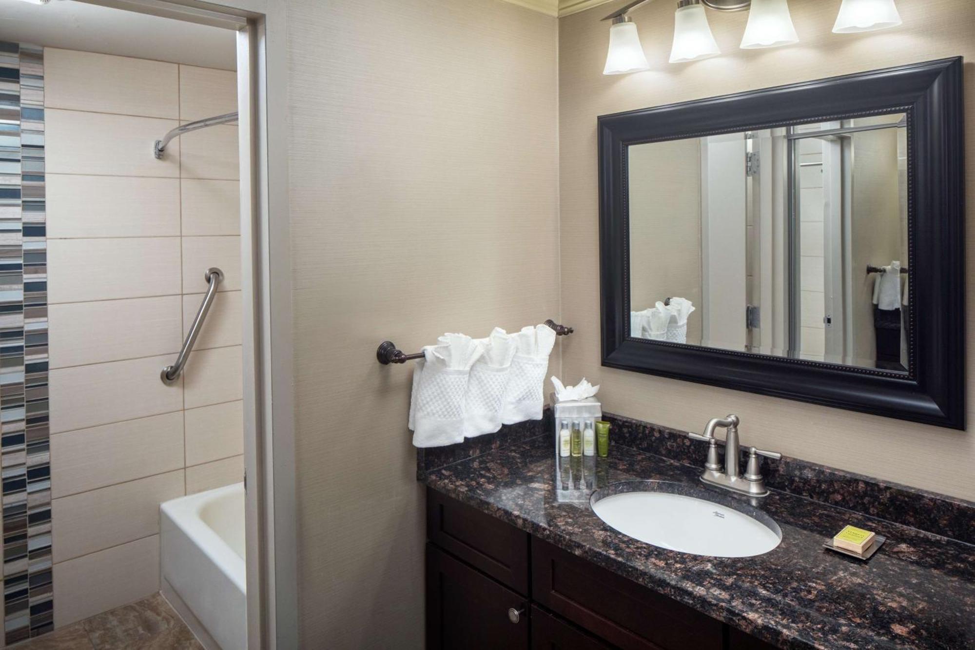 Doubletree By Hilton Cherry Hill Philadelphia Екстериор снимка